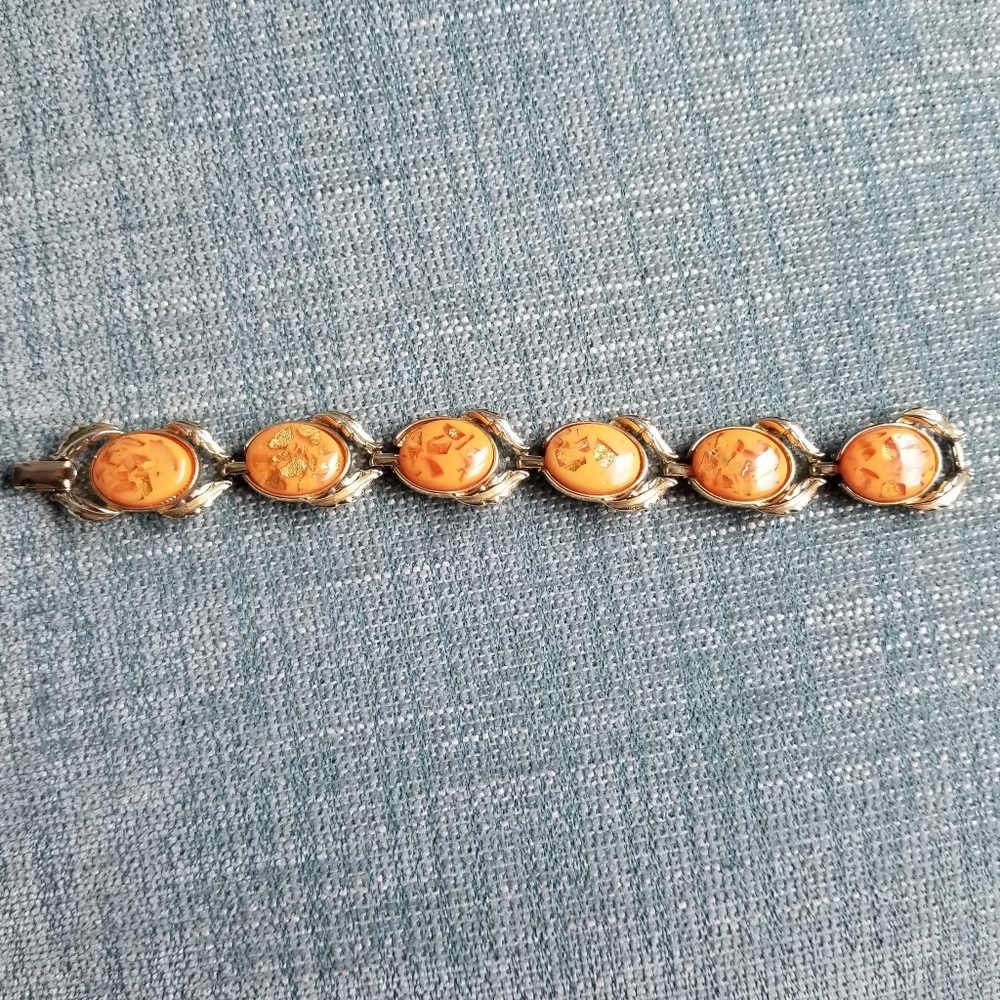 Vintage Signed Coro Confetti Lucite Bracelet